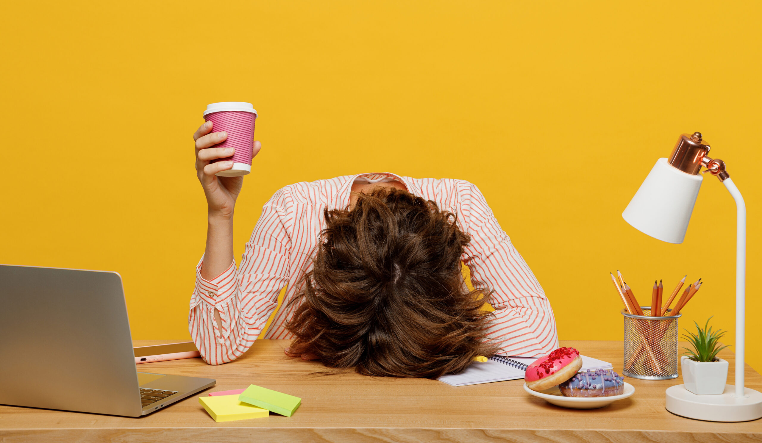 Young,Employee,Business,Woman,Wear,Shirt,Sit,Work,At,Office